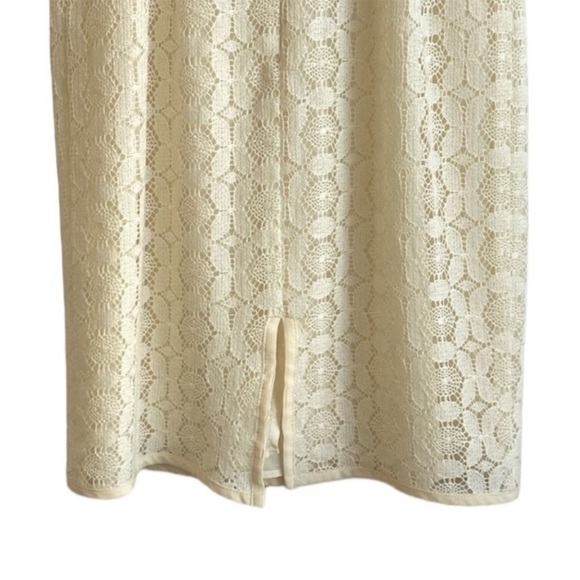 Elegant Lace Beige Dress 🤍 Size 2 - Picture 7 of 8